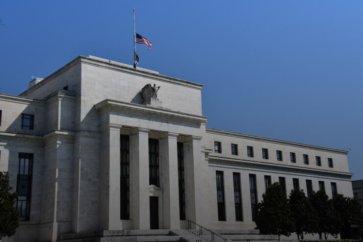 فرص الأسواق في ظل توقعات بخفض الفائدة الأمريكية وتثبيت أوروبي وياباني